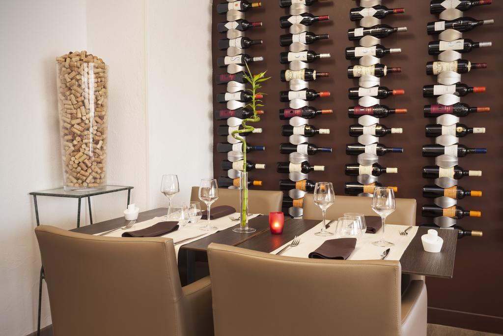 Logis Hotel & Restaurant L'Etape Bouc Bel Air - Gardanne Экстерьер фото
