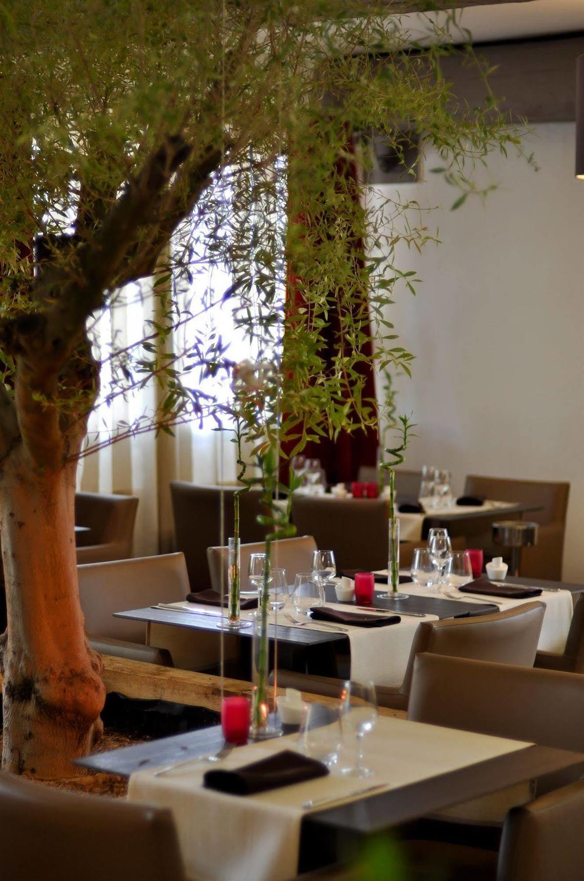 Logis Hotel & Restaurant L'Etape Bouc Bel Air - Gardanne Экстерьер фото