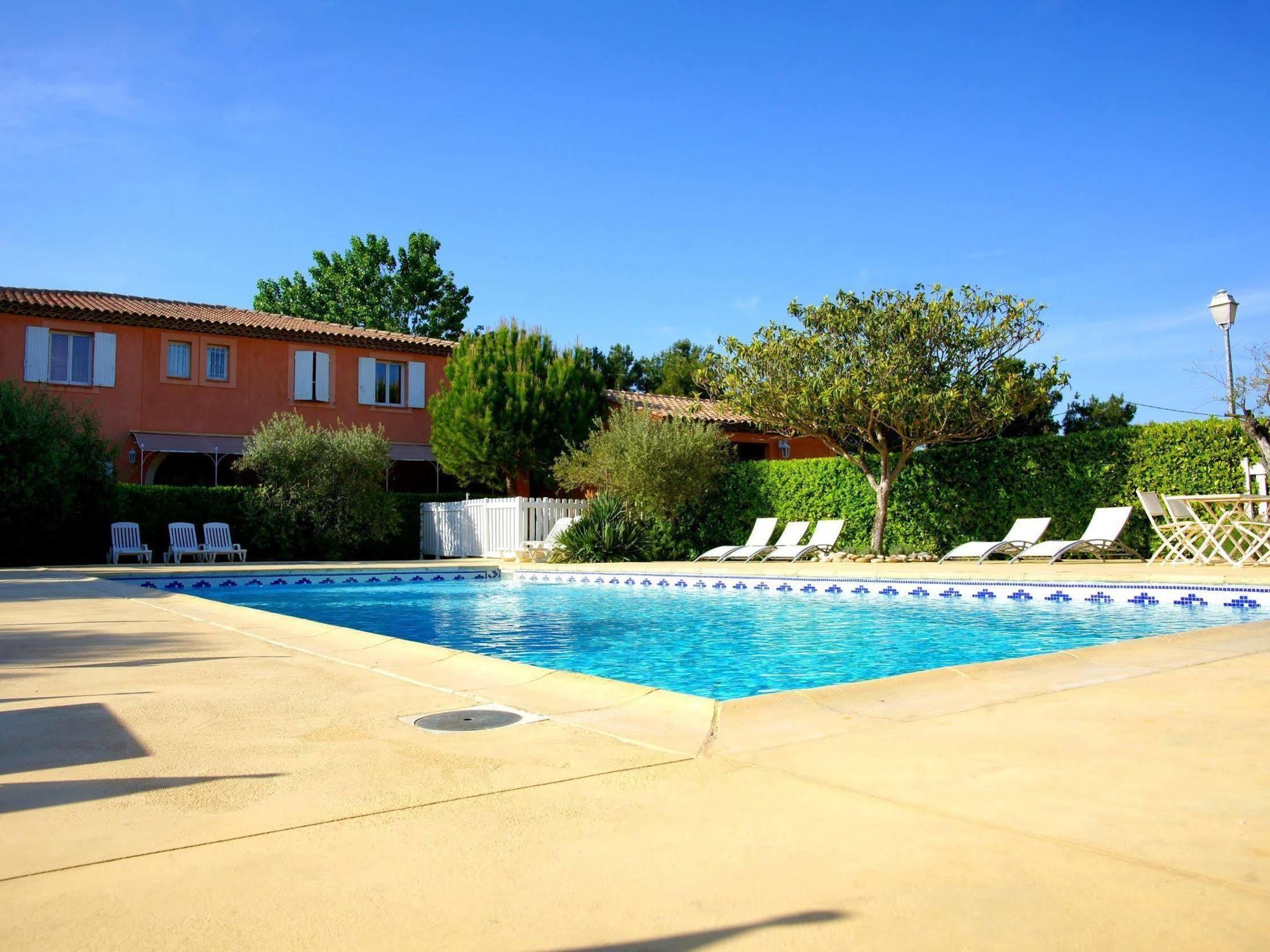 Logis Hotel & Restaurant L'Etape Bouc Bel Air - Gardanne Экстерьер фото