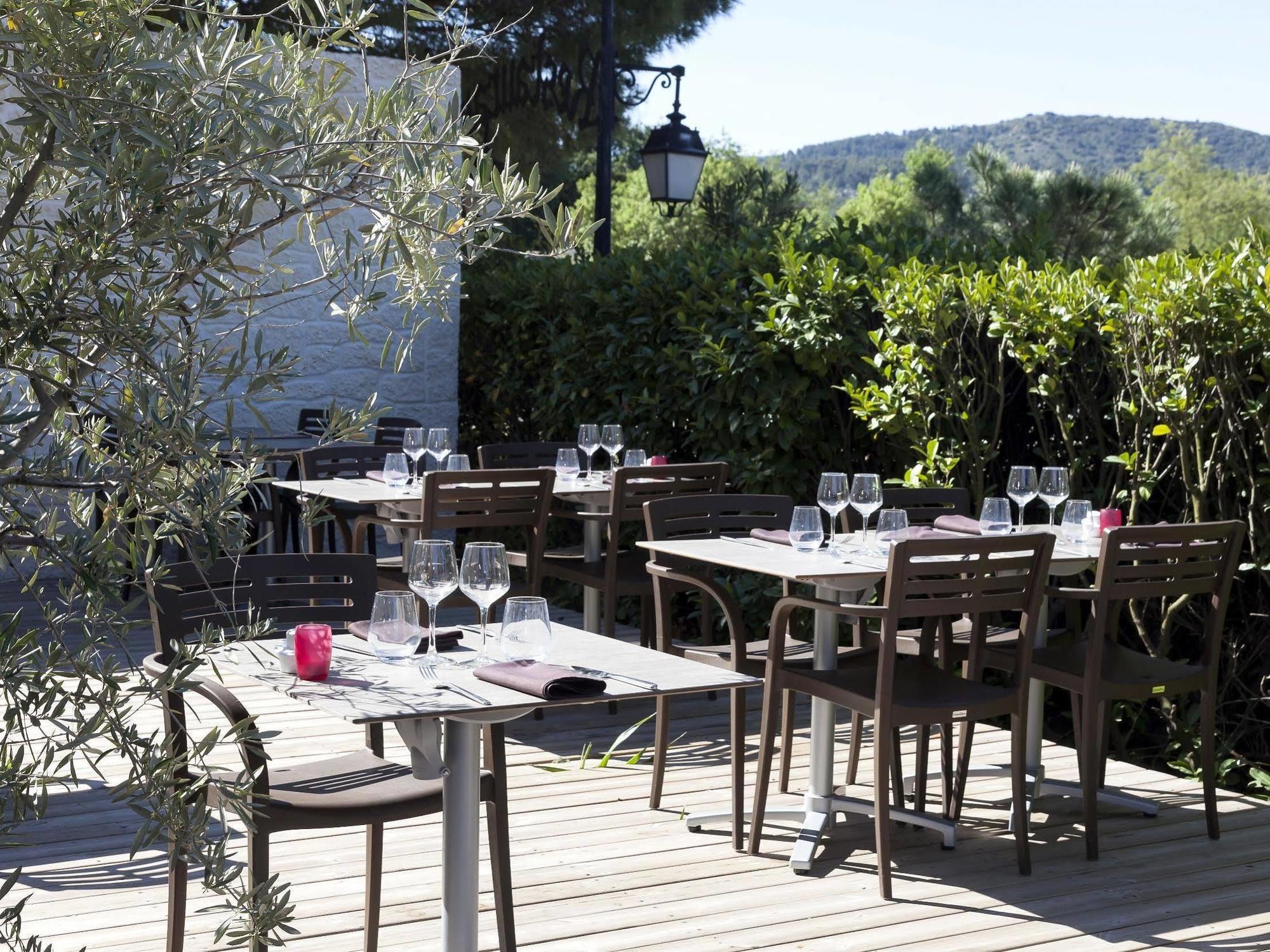 Logis Hotel & Restaurant L'Etape Bouc Bel Air - Gardanne Экстерьер фото