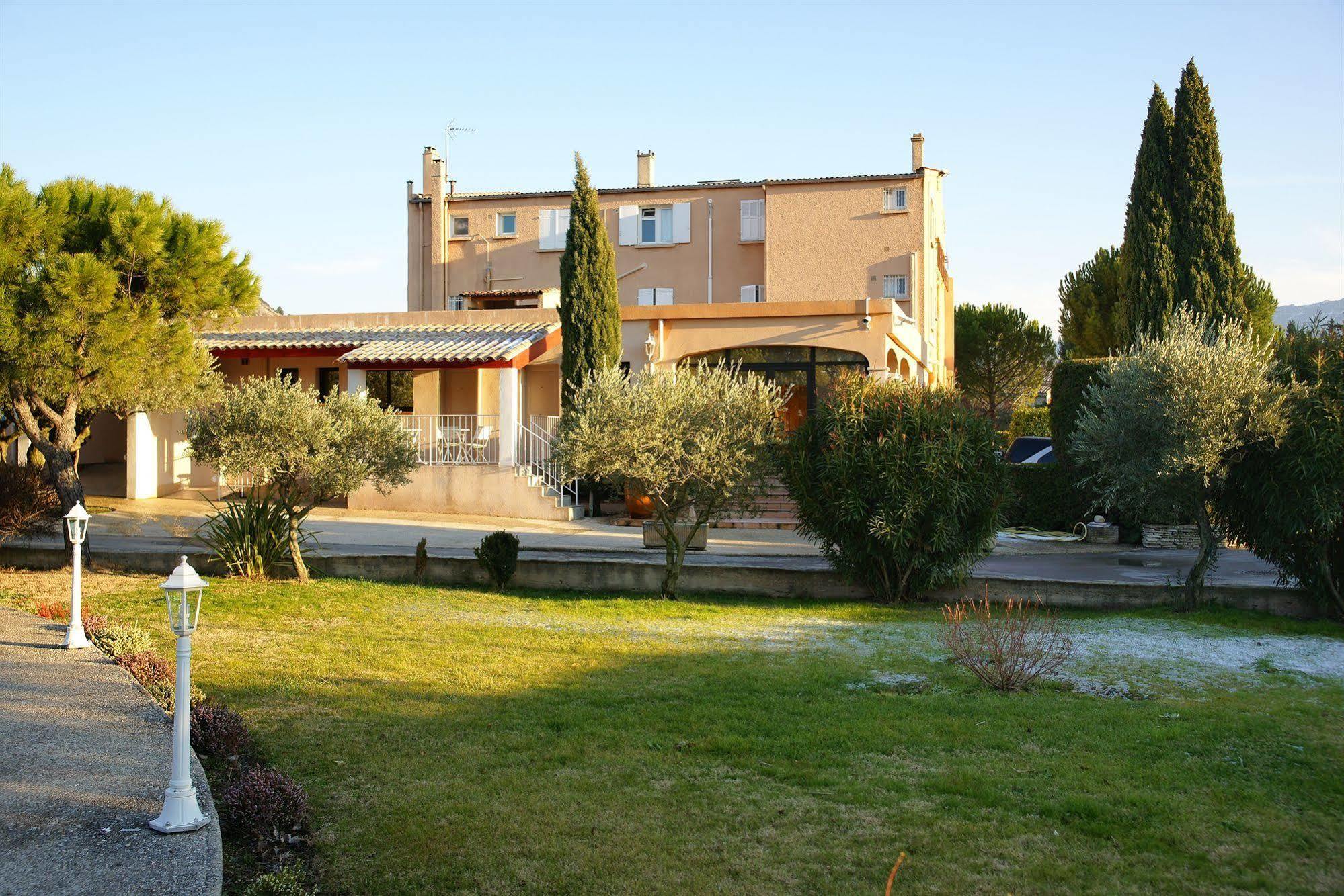 Logis Hotel & Restaurant L'Etape Bouc Bel Air - Gardanne Экстерьер фото